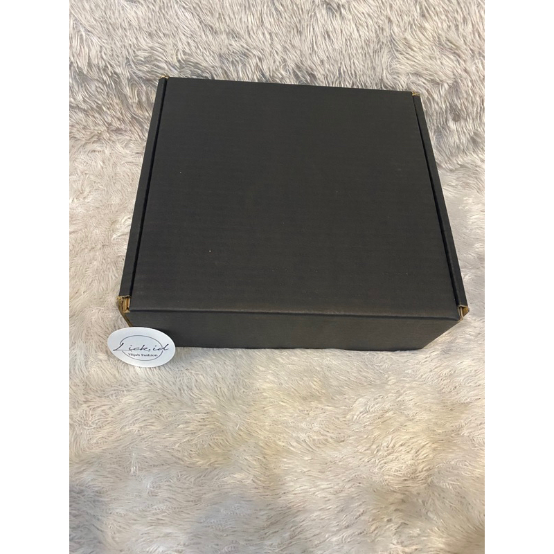

Box Kardus Warna 22x22x8