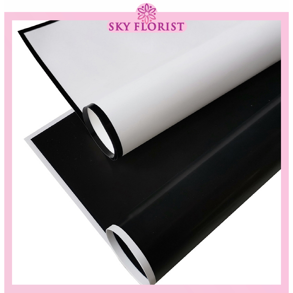

Kertas Buket Bunga Flower Wrapping Paper Black White Monochrome Cellophane KB12