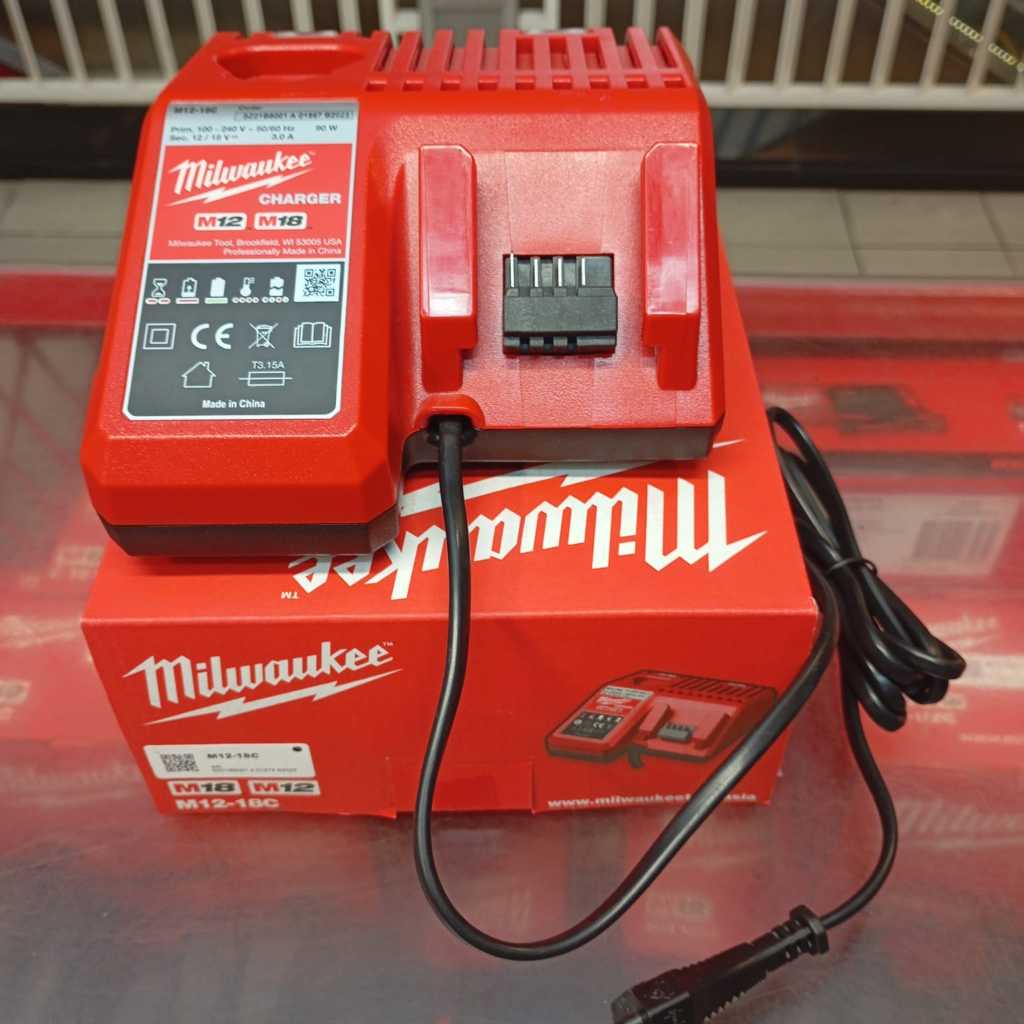 Milwaukee M12 M18 Combo Charger