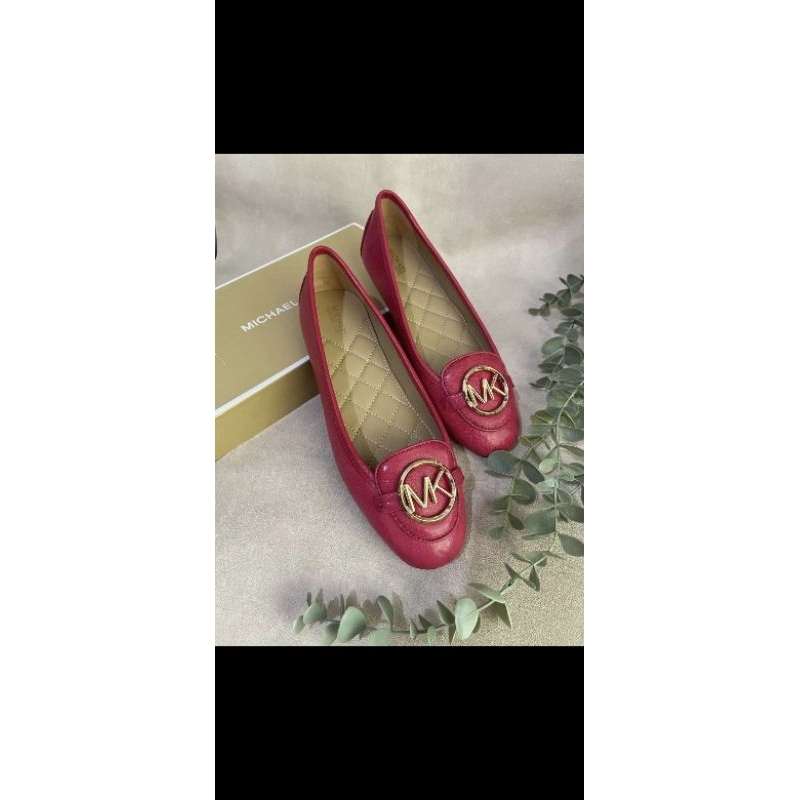 mk lilie flat shoes 6.5 red