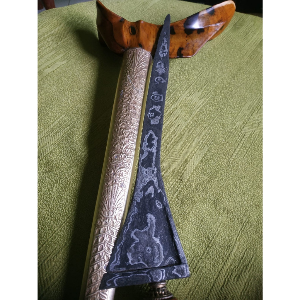 keris sepuh : Kebo salurong sepuh