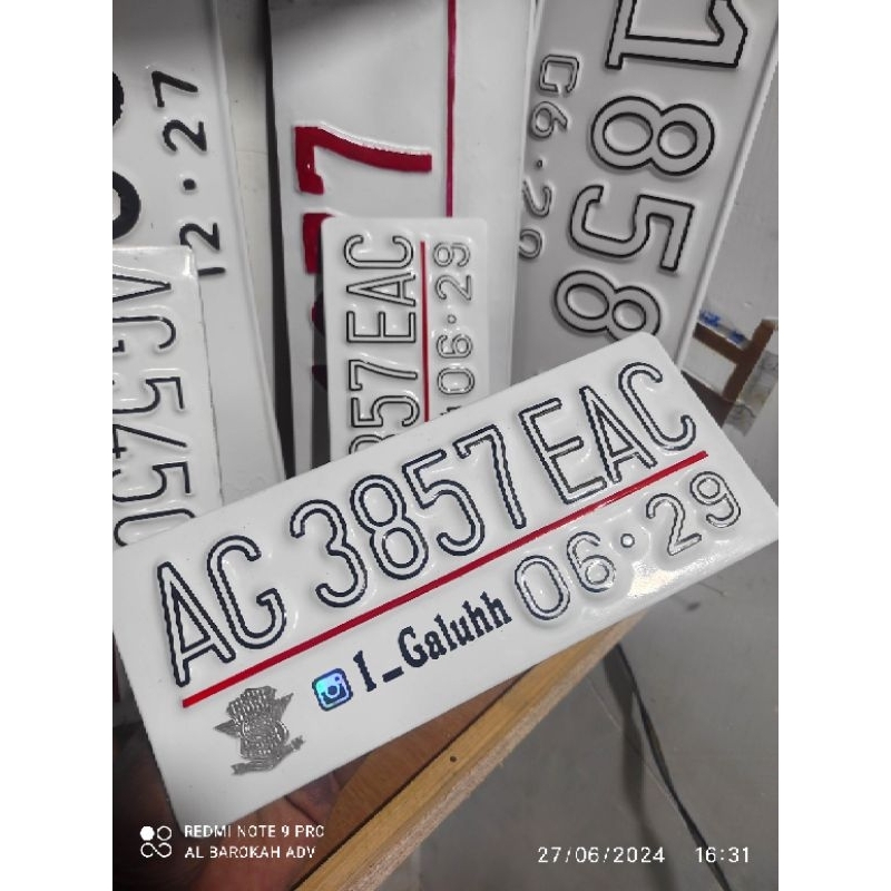 Plat nomer Motor Baut Tanam