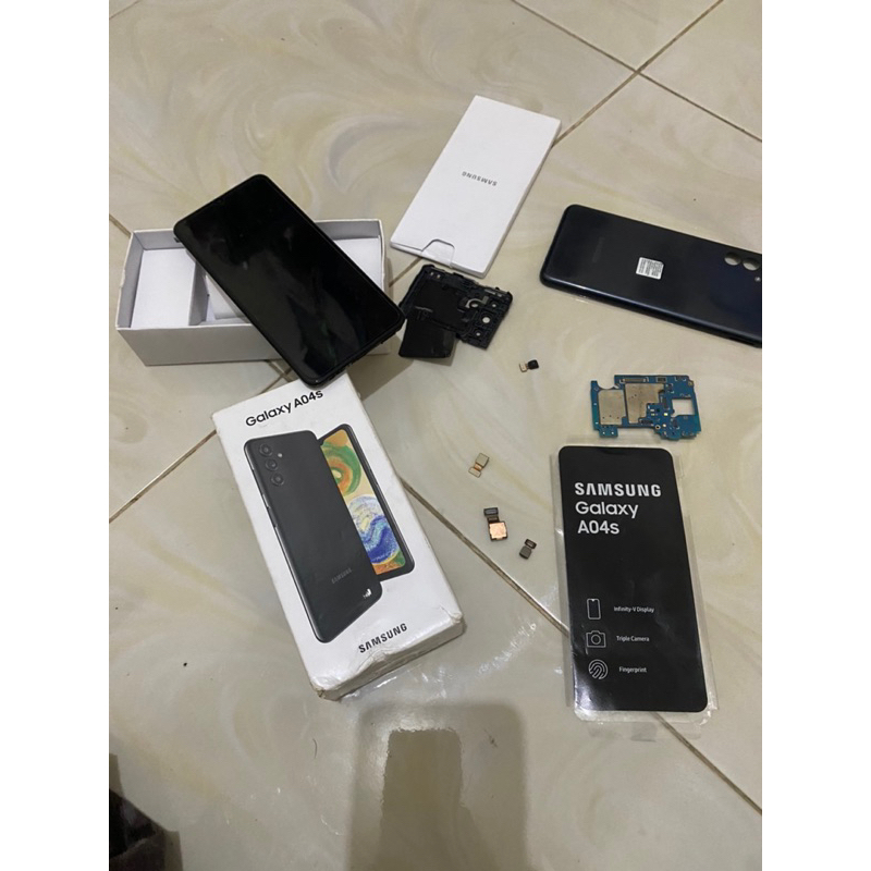 sparepart samsung A04s 4/128 mesin matot sesuai foto lain2 aman lcd aman monggo buat kanibalan