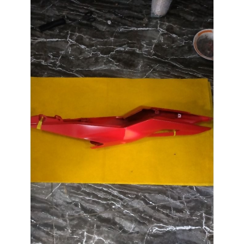 Cover bodi belakang honda cbr 150 r led ori copotan