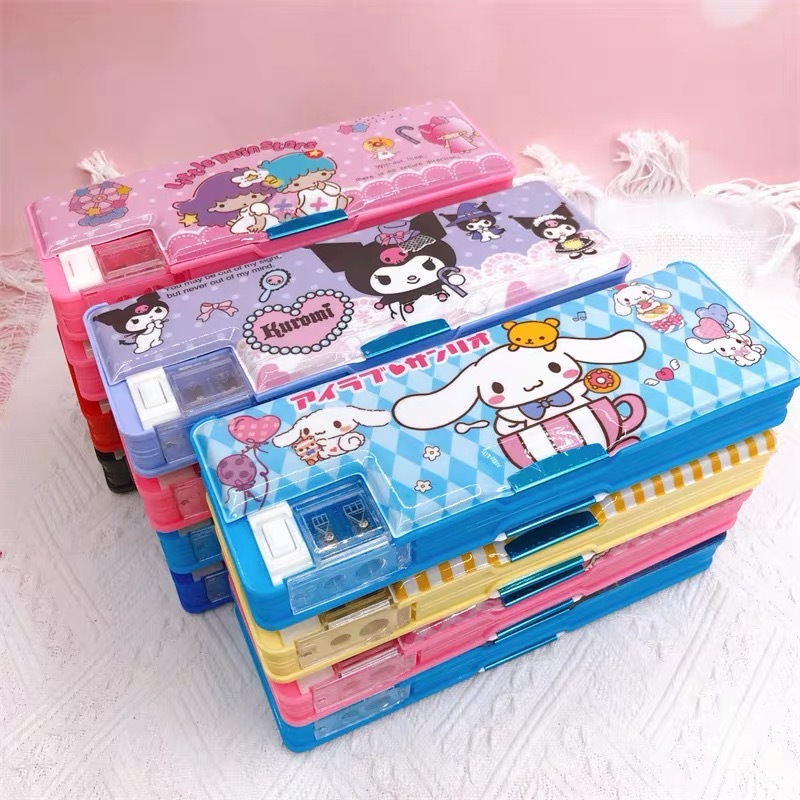 

QSTR Tempat Pensil Magnet Karakter 2 Sisi / Kotak Pensil Magnet Karakter Dengan Rautan Mini / Pensil Case Sanrio Kuromi Hologram Lucu
