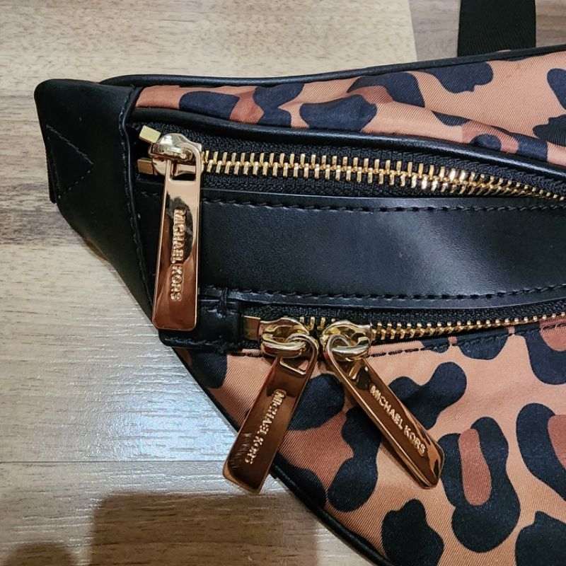 Michael Kors Belt Bag Selempang