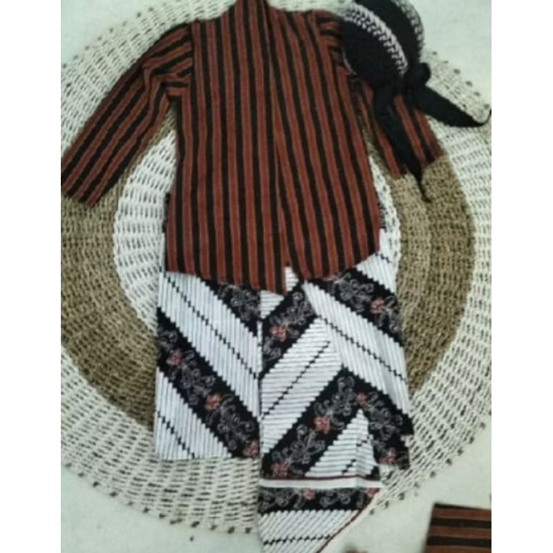 SURJAN LURIK PRIA DEWASA