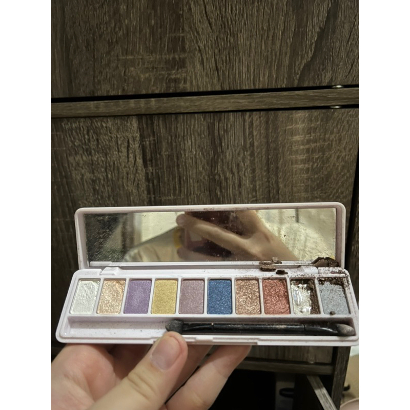 EYESHADOW MADAM GIE