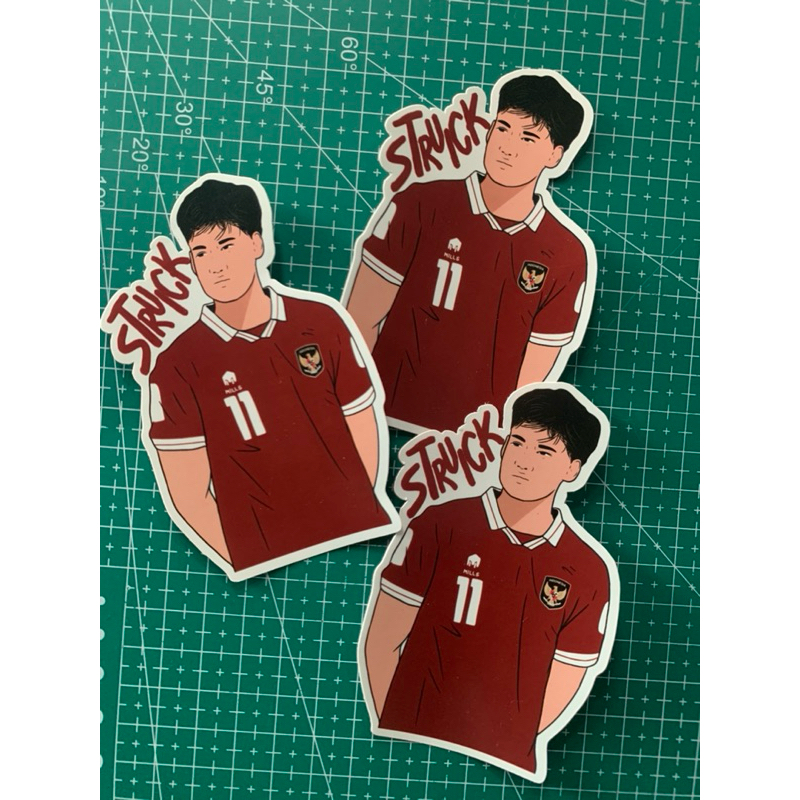 

alivedsgn- STIKER EDISI TIMNAS ( STRUICK )-stiker bola / stiker laptop / stiker tumbler