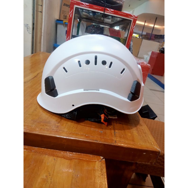 Helm Safety Climbing / Safety Helmet Climbing - Putih