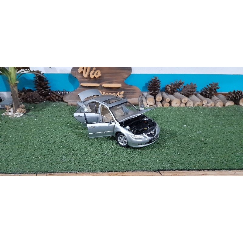 Diecast Miniatur Mazda 6 1st gen skala 1:18