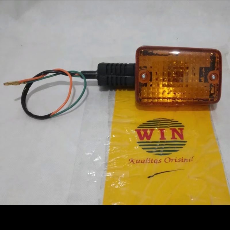 lampu sein belakang c 700(1buah) REAR winker Assy WIN LAMPU SEIN MOTOR HONDA C 700/OLD LAMA