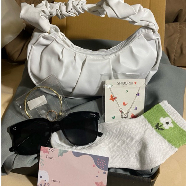 

Kado Hampers wanita mewah