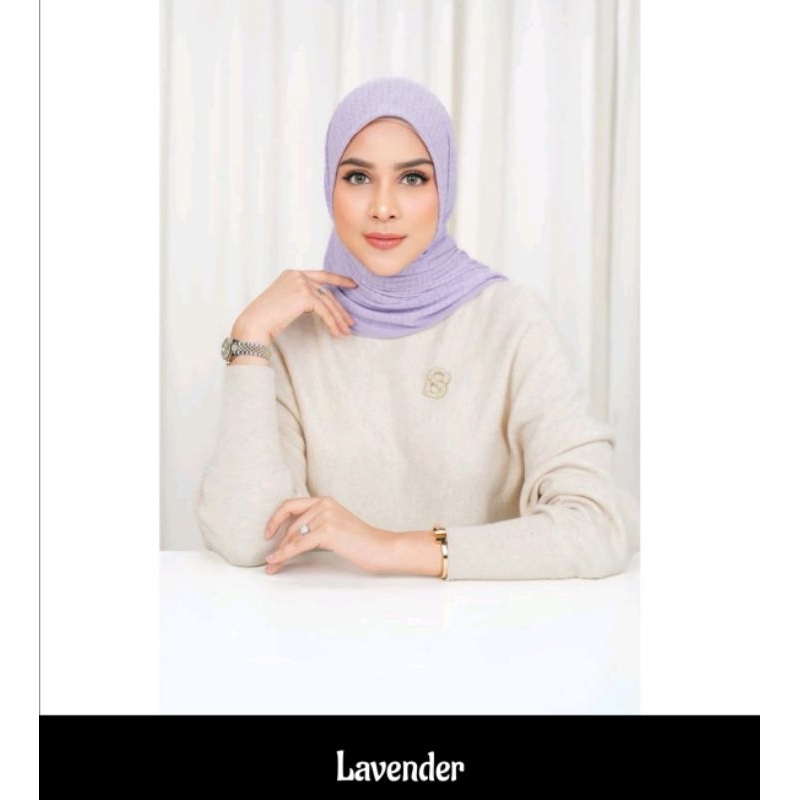 Buttonscarves Pleated Lavender scarf