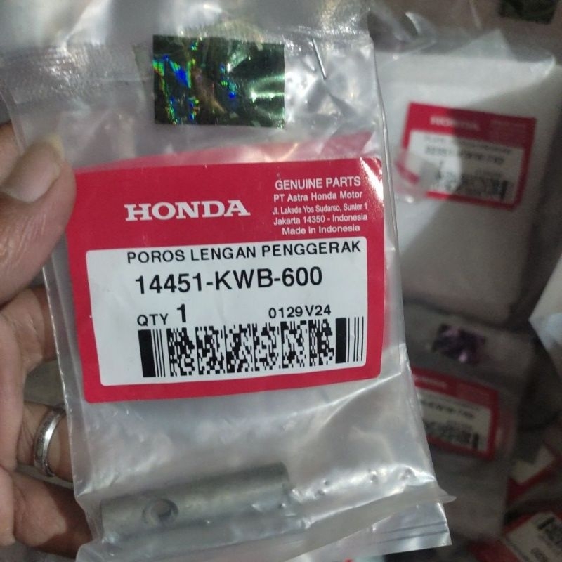 Shaft Rocker Arm As Templar Honda Blade Karbu Revo Absolute 110  Revo AT 14451-KWB-600
