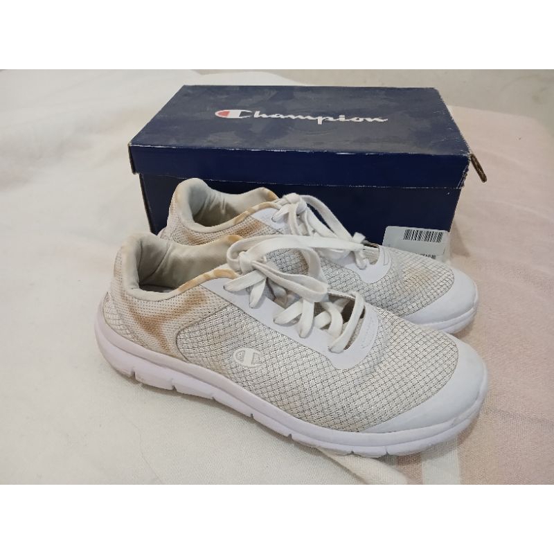 sepatu champion putih size 9
