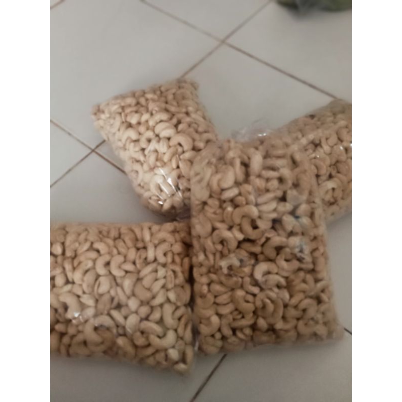 

Kacang Mente Unggul Lokal Madura 1 KG