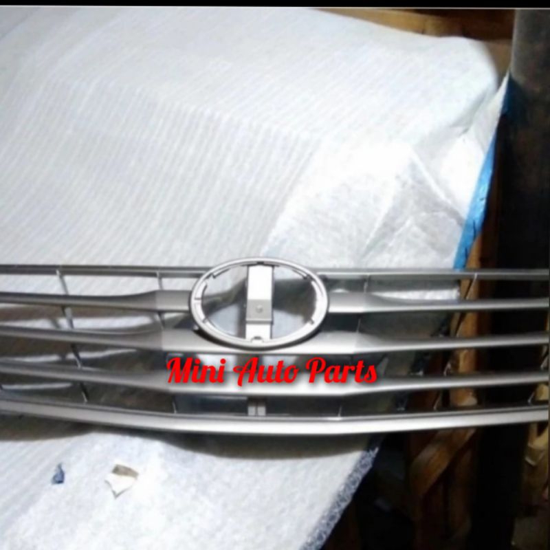 Grill GRILLE Radiator INNOVA 2012-2013 Original