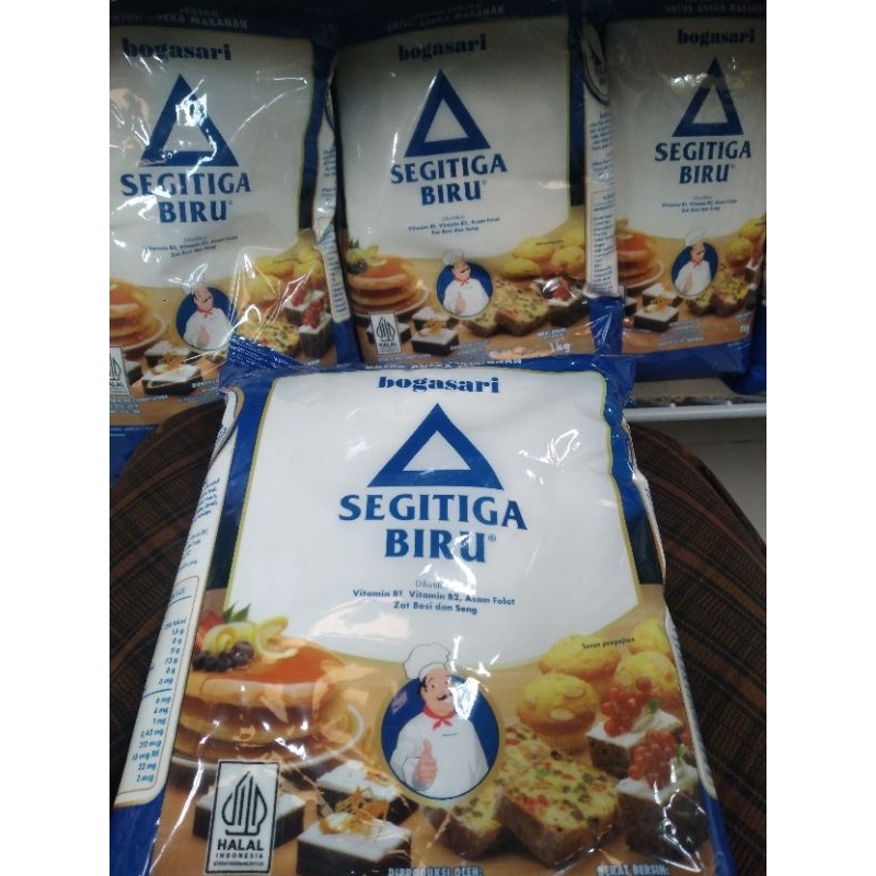 

TEPUNG TERIGU SEGITIGA BIRU 1KG