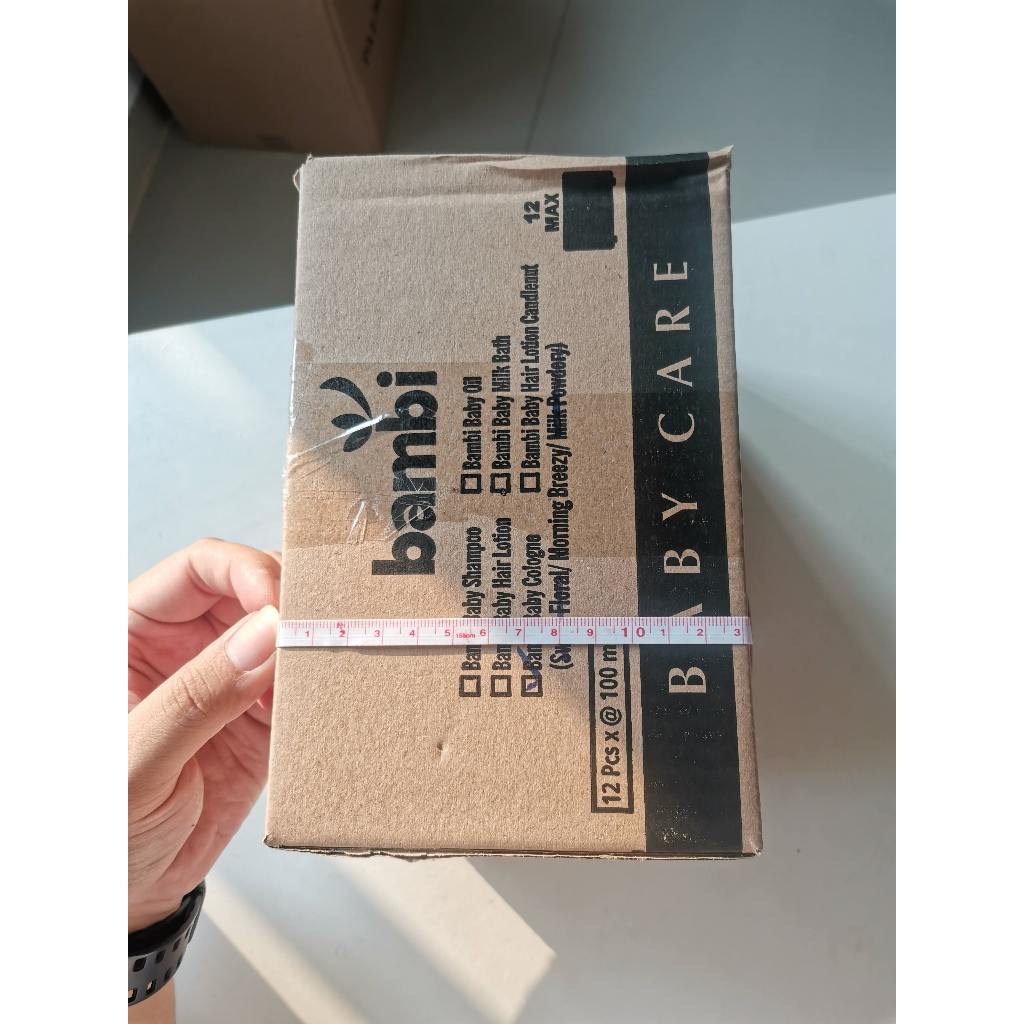 

Dus Kecil Size 20,5 x 15 x 13 cm bisa untuk shampo / sabun / elektronik / makanan / dan lain sebagainya