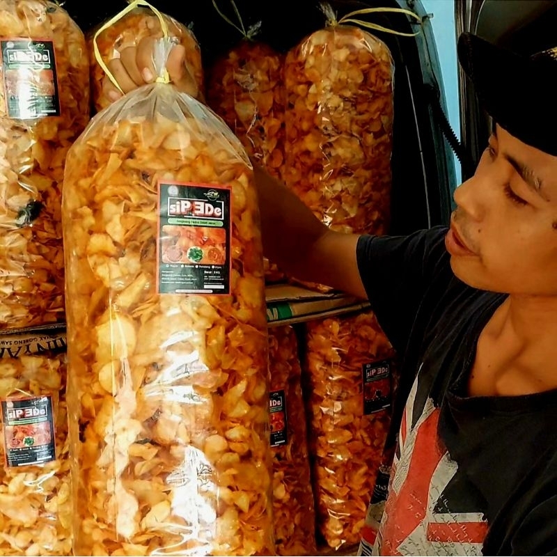 

Yang Lagi Viral KERIPIK SINGKONG PEDAS DAUN JERUK siPeDe 1KG KERIPIK SANJAY BALADO RUJAK PEDAS MANIS