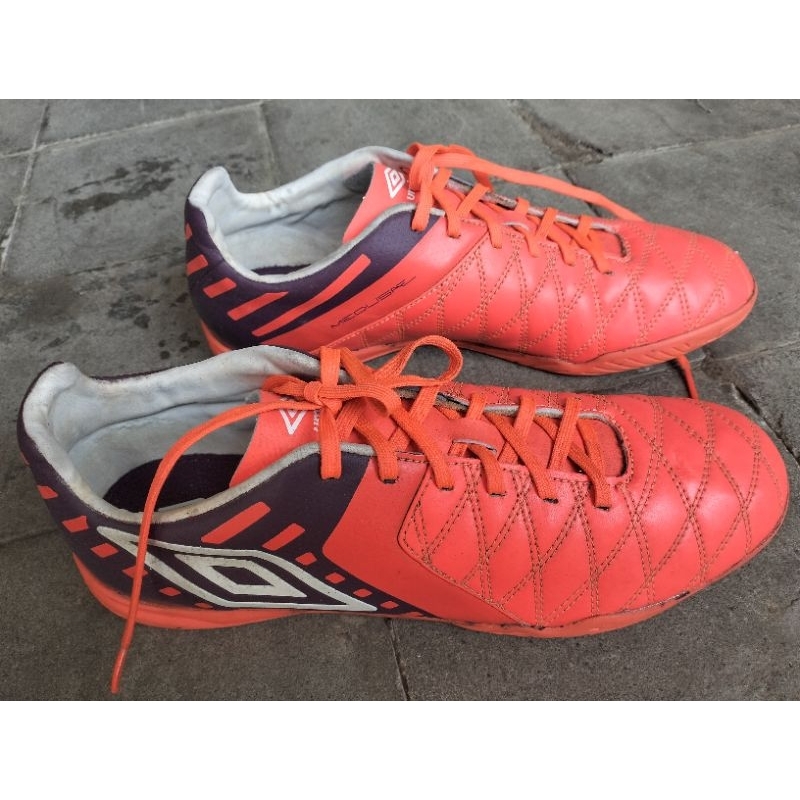 sepatu futsal jumbo Umbro 45 second