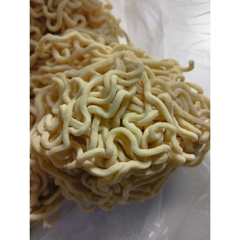 

MIE PANGSIT TEBAL KENYAL