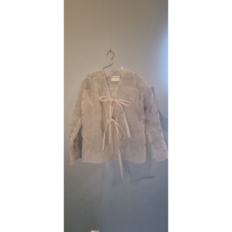 preloved lale short outer IKYK