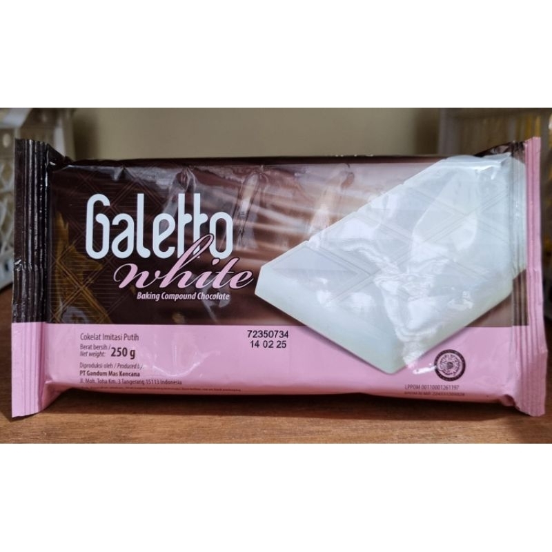

GALETTO COKLAT PUTIH BATANTANGAN