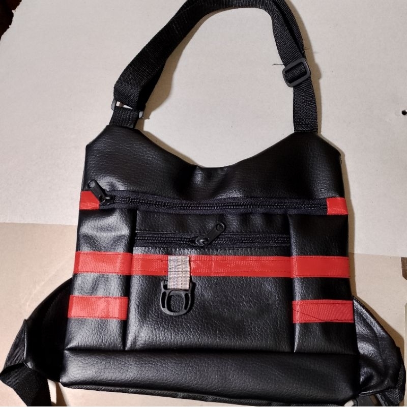 Rompi dada depan, tas dada