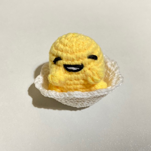 gantungan kunci rajut gudetama