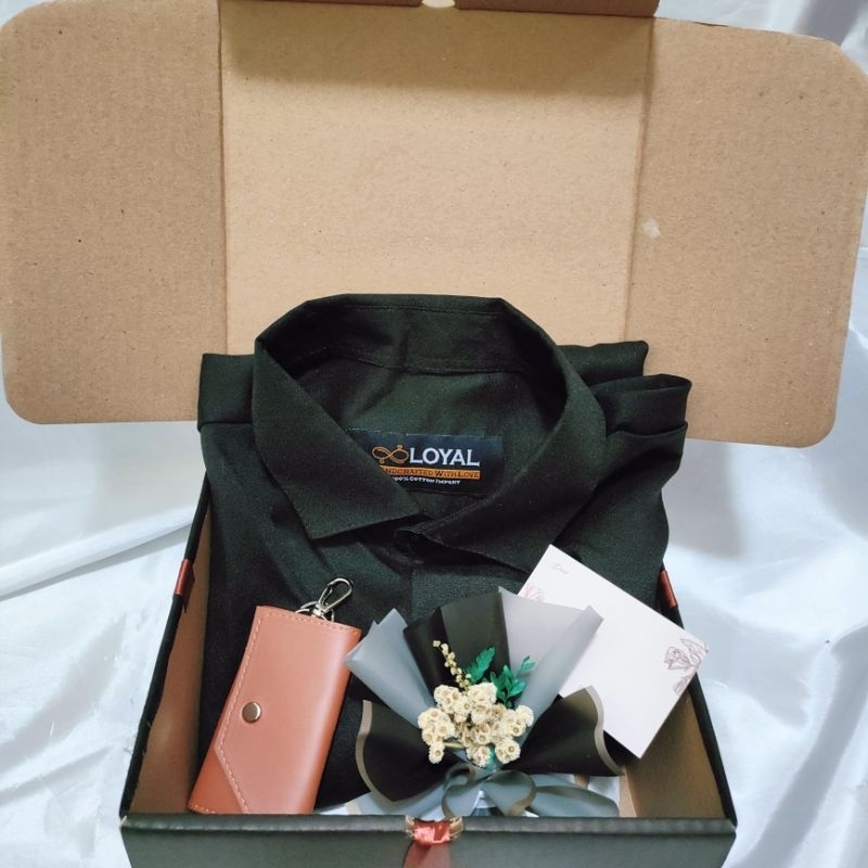 

SALE Hampers Hadiah Untuk Cowok / Hadiah Ulang tahun cowo / kado anniversary birthday gift ultah / kado pacar / suami