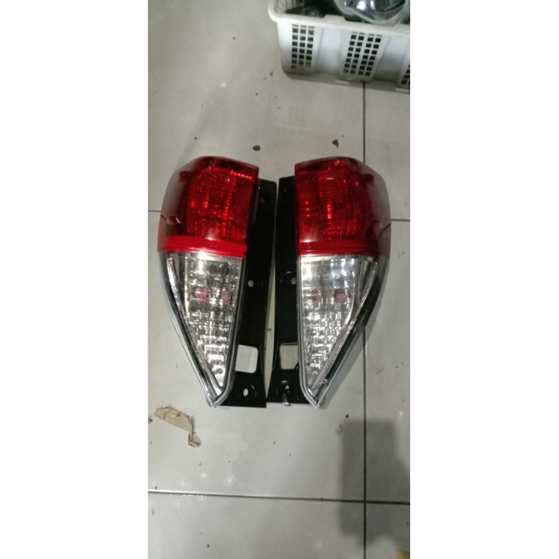 Stoplamp Innova reborn