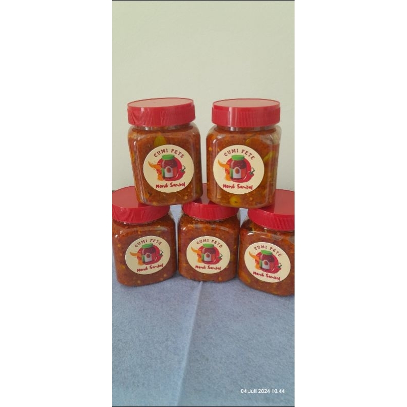 

Nonik Sambal Cumi Pete