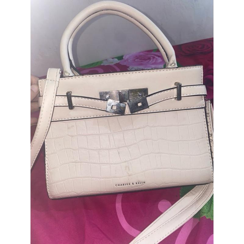 preloved tas charles&keith