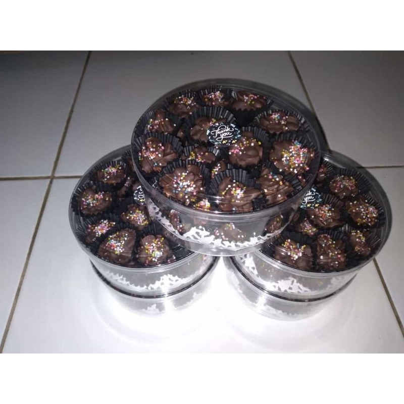 

kacang cokelat isi 25pcs