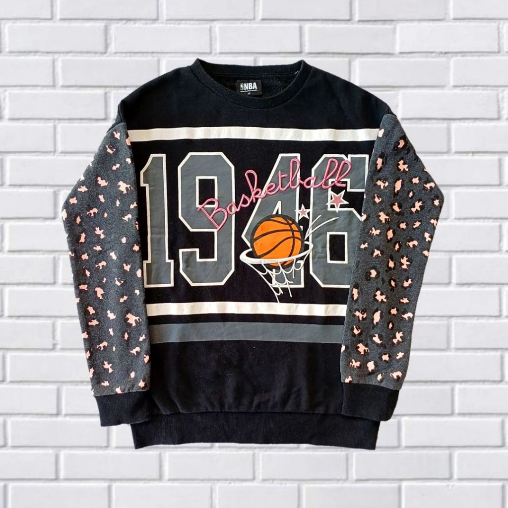 SWEATER CREWNECK NBA BASKETBALL ORIGINAL, SIZE M (SECOND BRANDED) PEKAT, CN00140