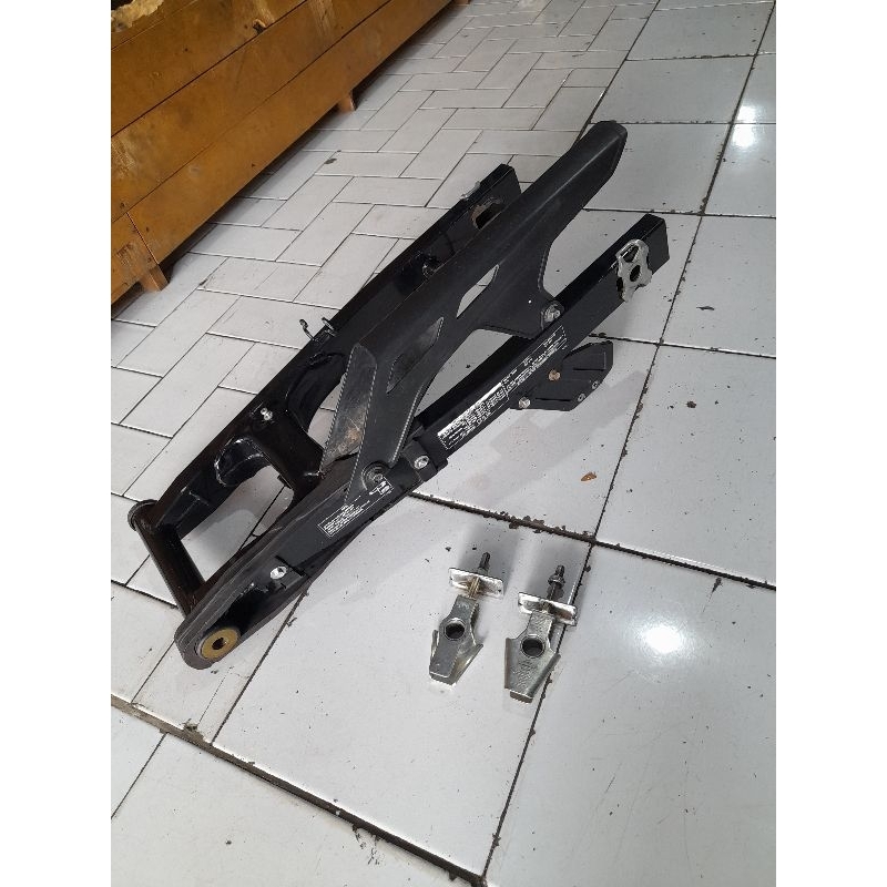 swing arm CRF 150L