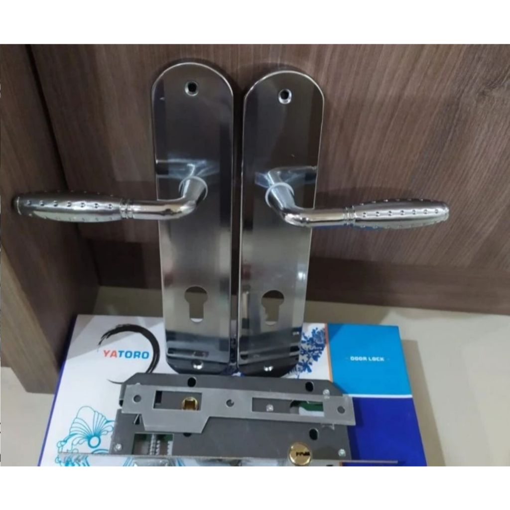 Kunci Pintu Rumah Tanggung / Kunci Medium YATORO / 1 Set Plus Body