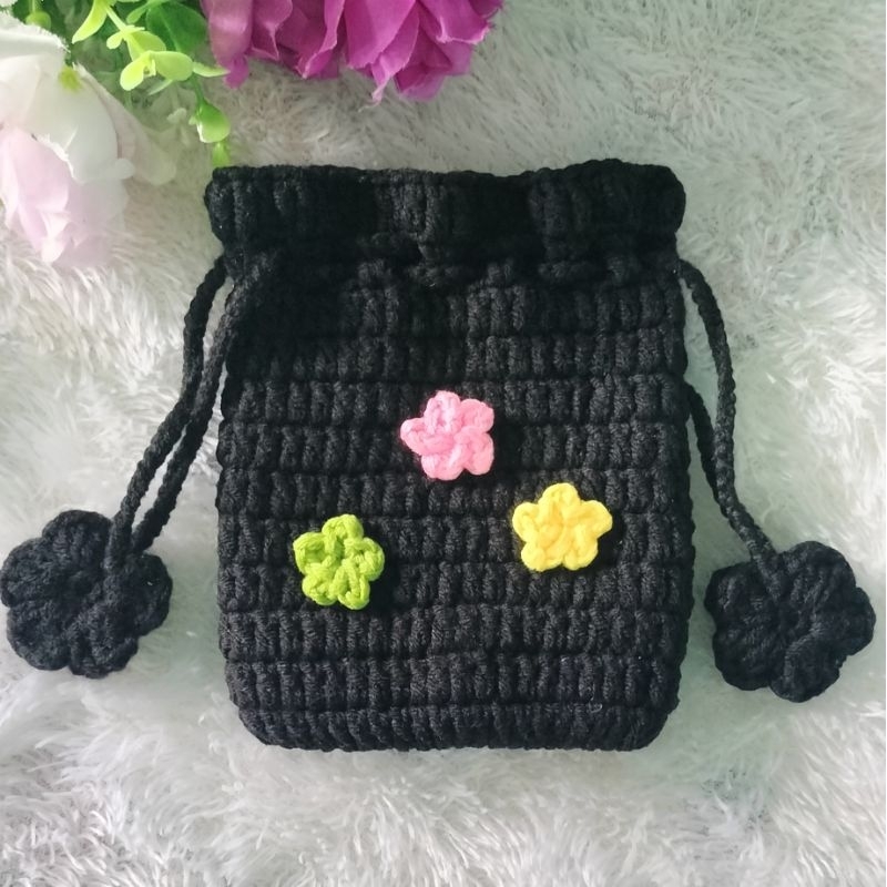 tempat make up rajut// pouch make up// dompet rajut