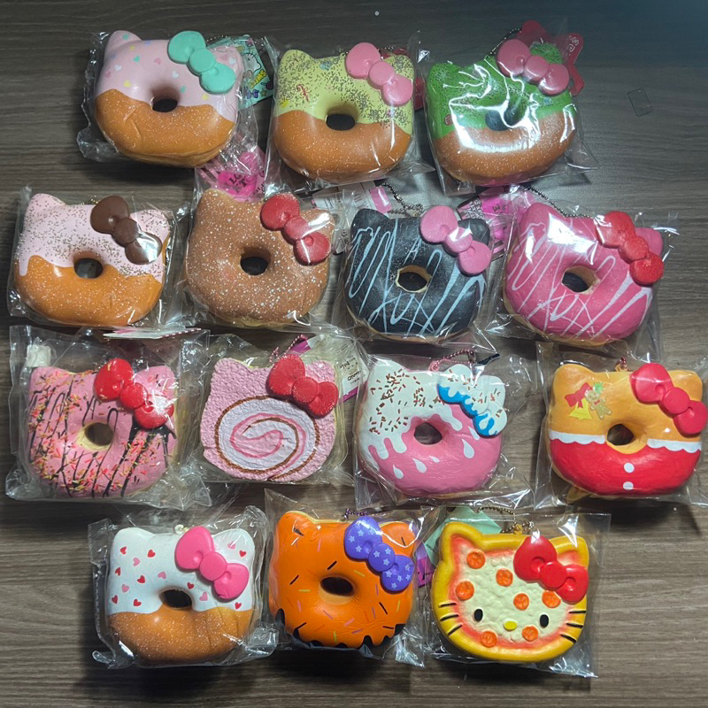 SQUISHY RARE HELLO KITTY DONUT: sugar, drizzle, sprinkles, claires, pizza, christmas, halloween, rol