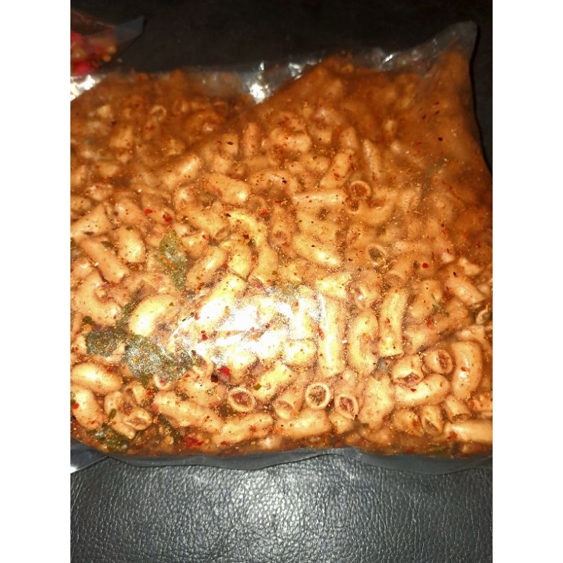 

Makroni bantet pedas bingit