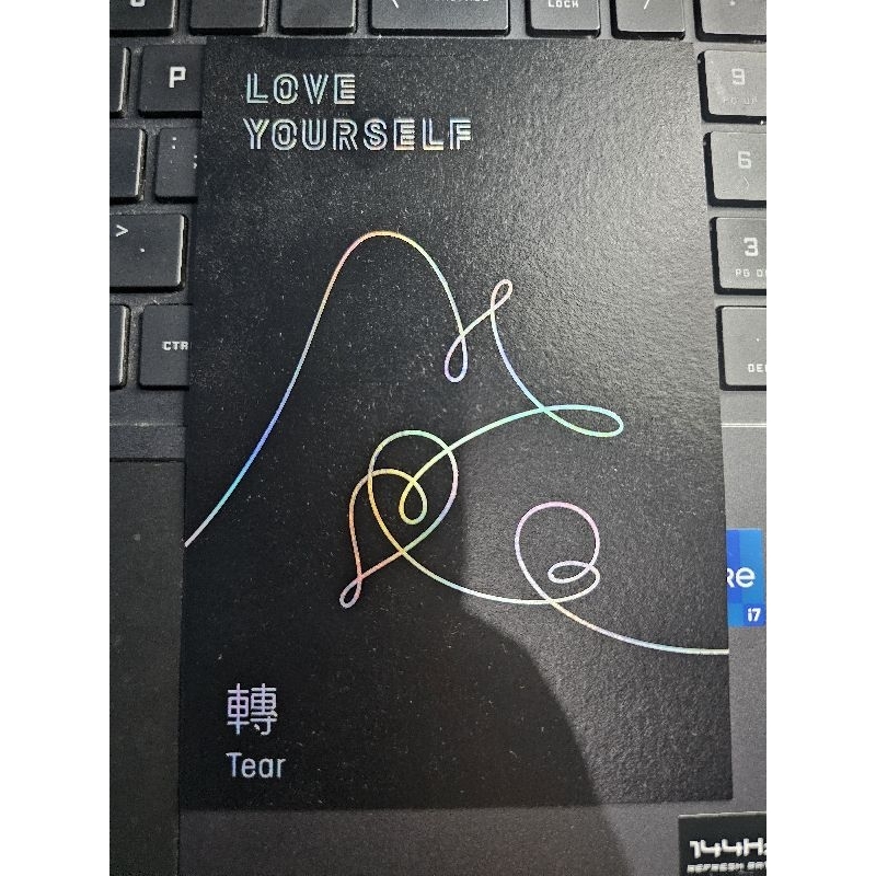 

Postcard Vinyl Tear BTS