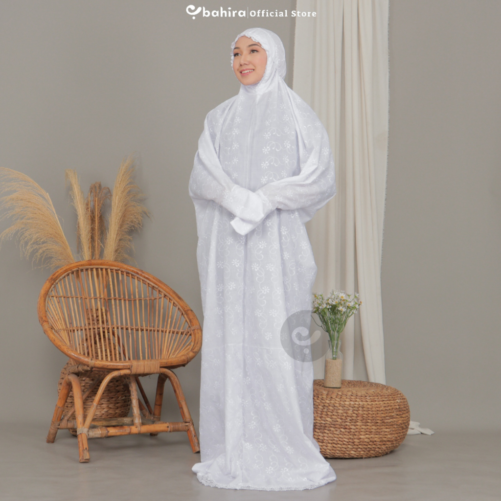 BAHIRA - Mukena Terusan Sutra Paris Putih Polos Full Bordir Renda Bawah