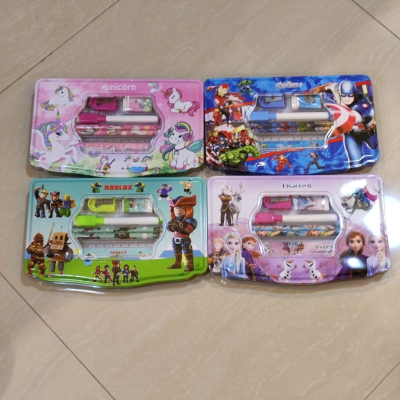 

Kotak pensil 1 Set