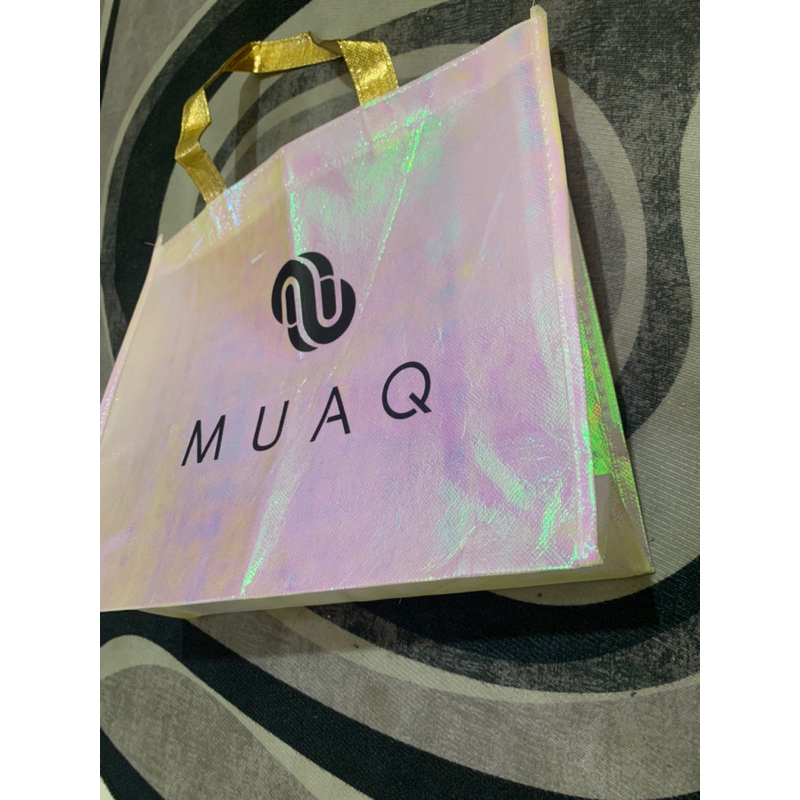 

Paper bag MUAQ, Makeover, Somethinc