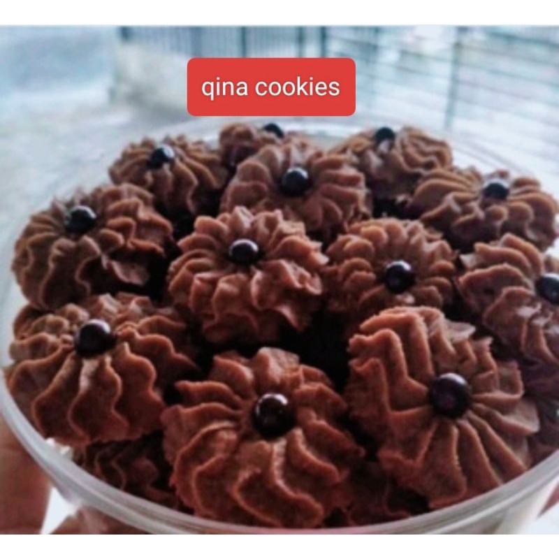 

KUE DAHLIA / KUE SEMPRIT / KUE HOME MADE 500G