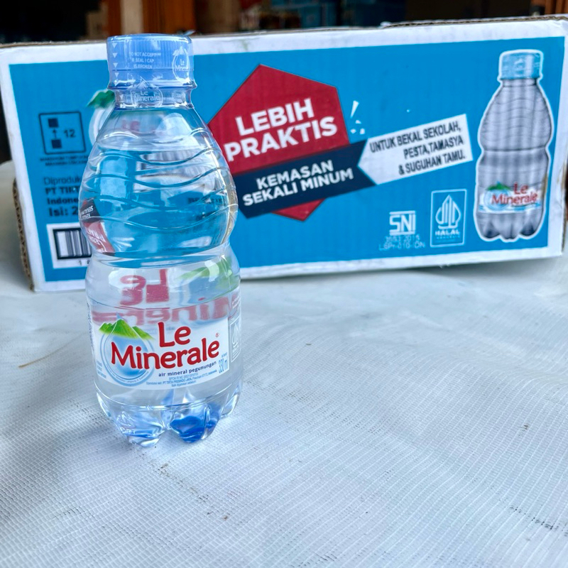 

LE MINERALE 330 ML ISI 24 BOTOL LEMINERALE 330ML 1 DUS