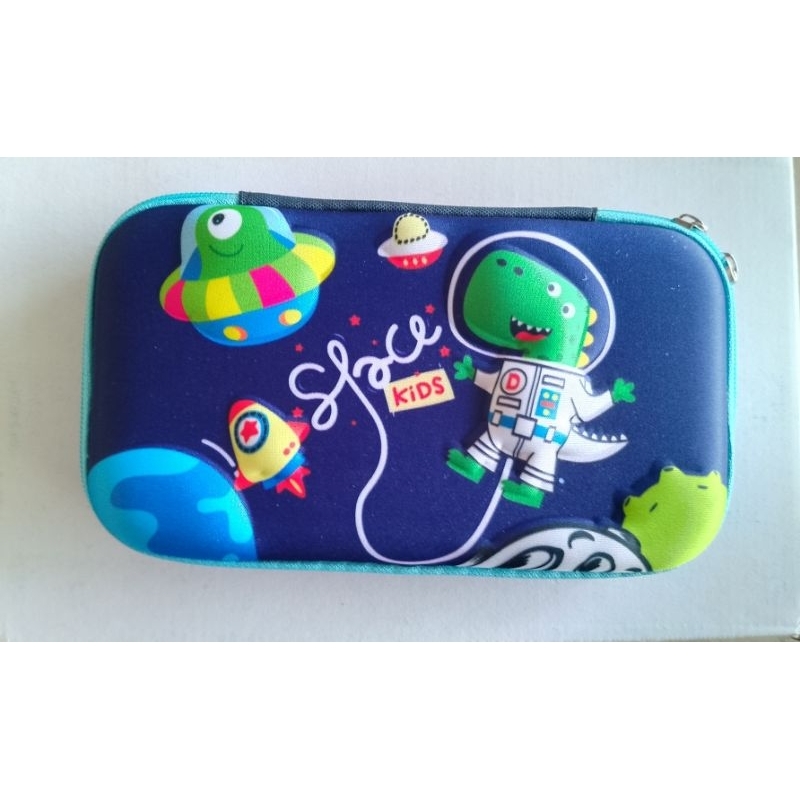 

Kotak Pensil timbul besar