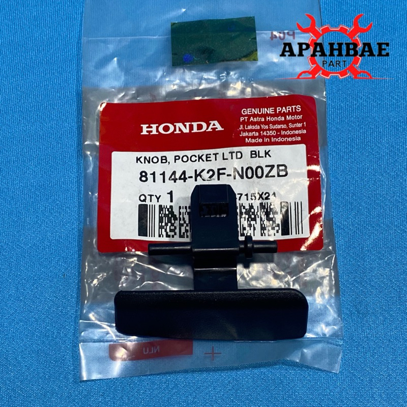 Knop Tutup Laci (Knob Pocket LTD Blk) – Honda Scoopy eSP K2F Original AHM